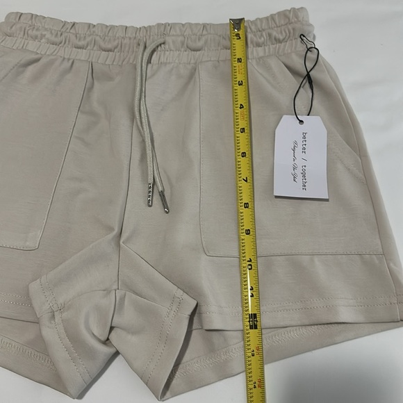 NWT Better Together Beige Women's Lounge Shorts Size M - Picture 7 of 8